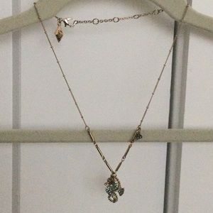 Beautiful Seahorse gem necklace